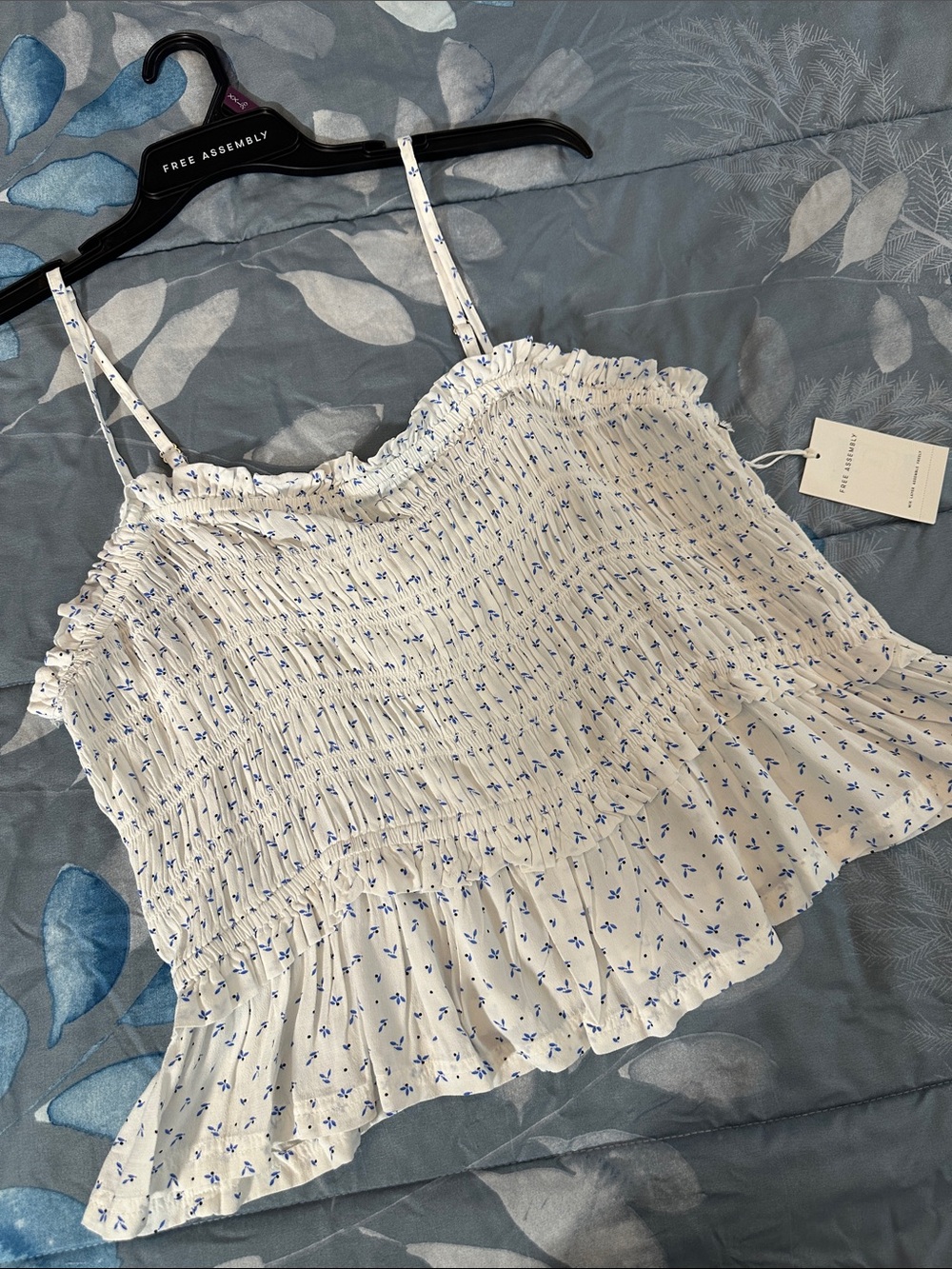 NWTS FREE ASSEMBLY White Smocked Floral Cami Top w/Blue Print Sz XXL 20